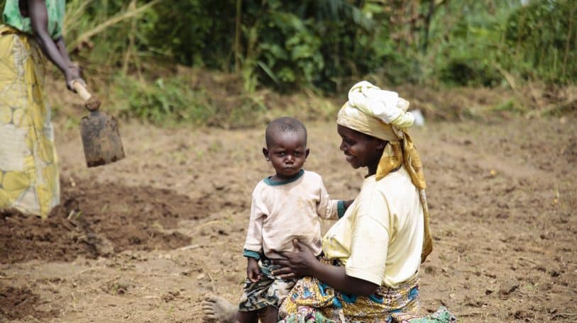 Gogo, enfant et responsable de famille