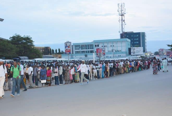 Pourquoi les Bujumburois·e·s aiment tant les lignes au parking
