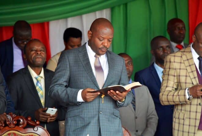 Twittoscopie : le Président est mort, vive le Président !