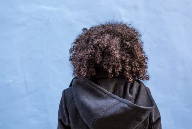 Défrisage et tressage excessif : SOS pour vos cheveux