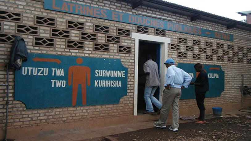 Gitega : des latrines publiques transformées en kiosques et bars