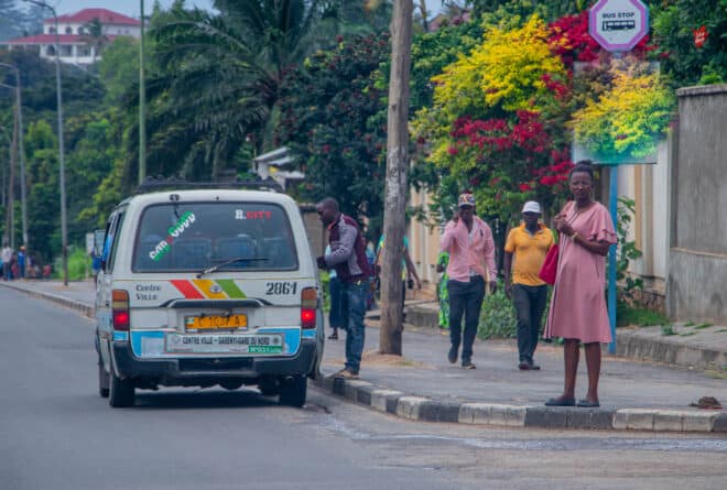 Iduga ry’ibiciro kw’isoko : n’itunganywa ry’ivyo kwiyunguruza ntiryera