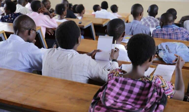 Igice ca kabiri c’inyigisho za kaminuza: ubuhungiro bw’ubuzima bugoye?