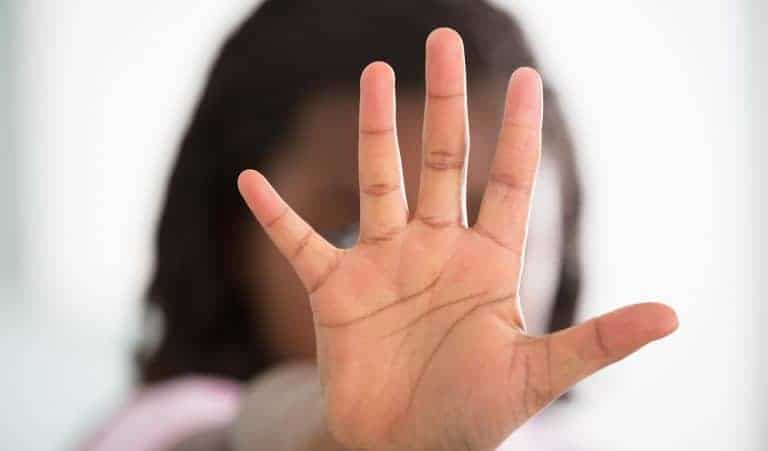 Inceste : «  De 4 à 12 ans, mon père a abusé de moi »