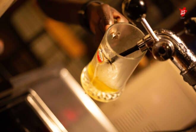 A Gitega, les serveuses en bavent aussi
