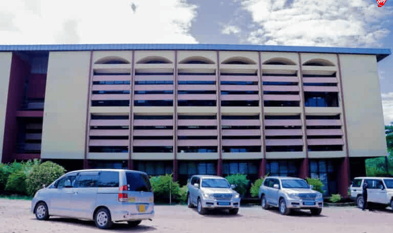 Kaminuza y’Uburundi : « Uko nasanze ingovyi yampetse » 