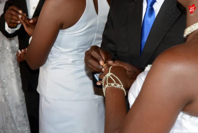 Le port de l’alliance, est-il un gage de fidélité ?