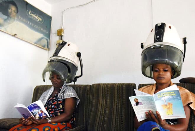 Le casque : l’instrument de torture des salons de coiffure