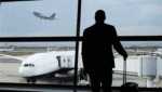 Départ avion valise aéroport