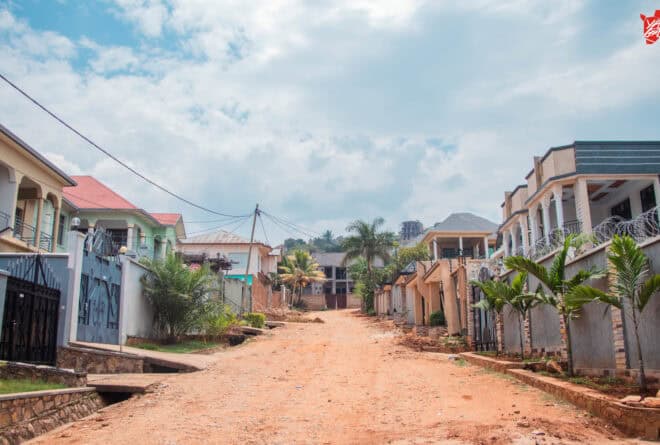 Un parvenu à Rweza : mode d’emploi pour survivre chez les riches