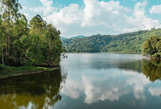 Escapade à Rwegura: entre lacs, brume et grillades de Muruta