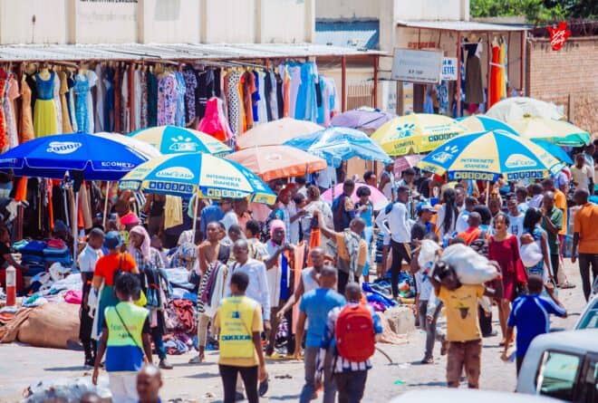 Mobile money au Burundi : révolution financière ou menace bancaire ?