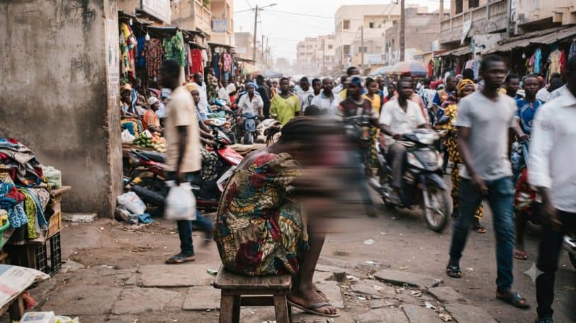 Linda, 14 ans, seule à Nairobi face à ses sauveurs-ravisseurs