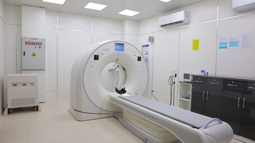 Scanner à Gitega : un pas vers l’équité et la décentralisation des soins